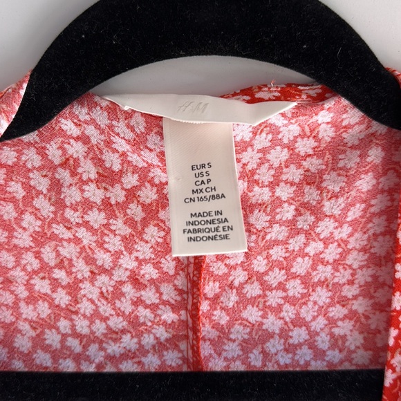 H&M Red Ditsy Floral Wrap Dress Size S Crepe Midi Long Sleeve Romantic - Picture 8 of 12